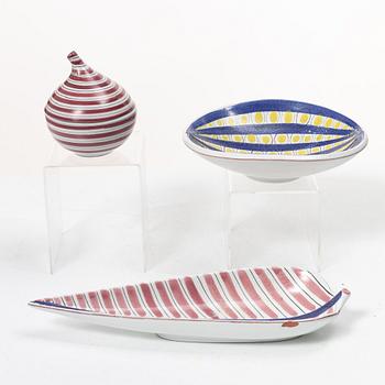 Stig Lindberg, A bowl with lid and dishes, 2 pcs, faience, Gustavsberg studio.