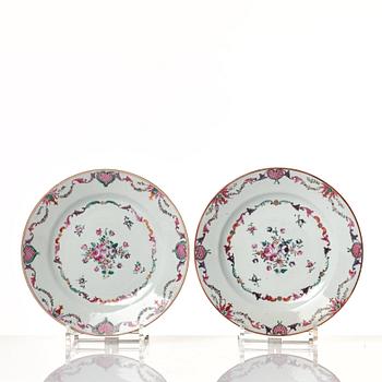 A set of 19 famille rose dishes, Qing dynasty, Qianlong (1736-95).