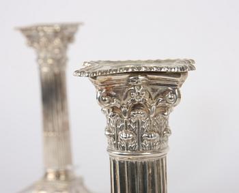 LJUSSTAKAR, ett par, silver, London.