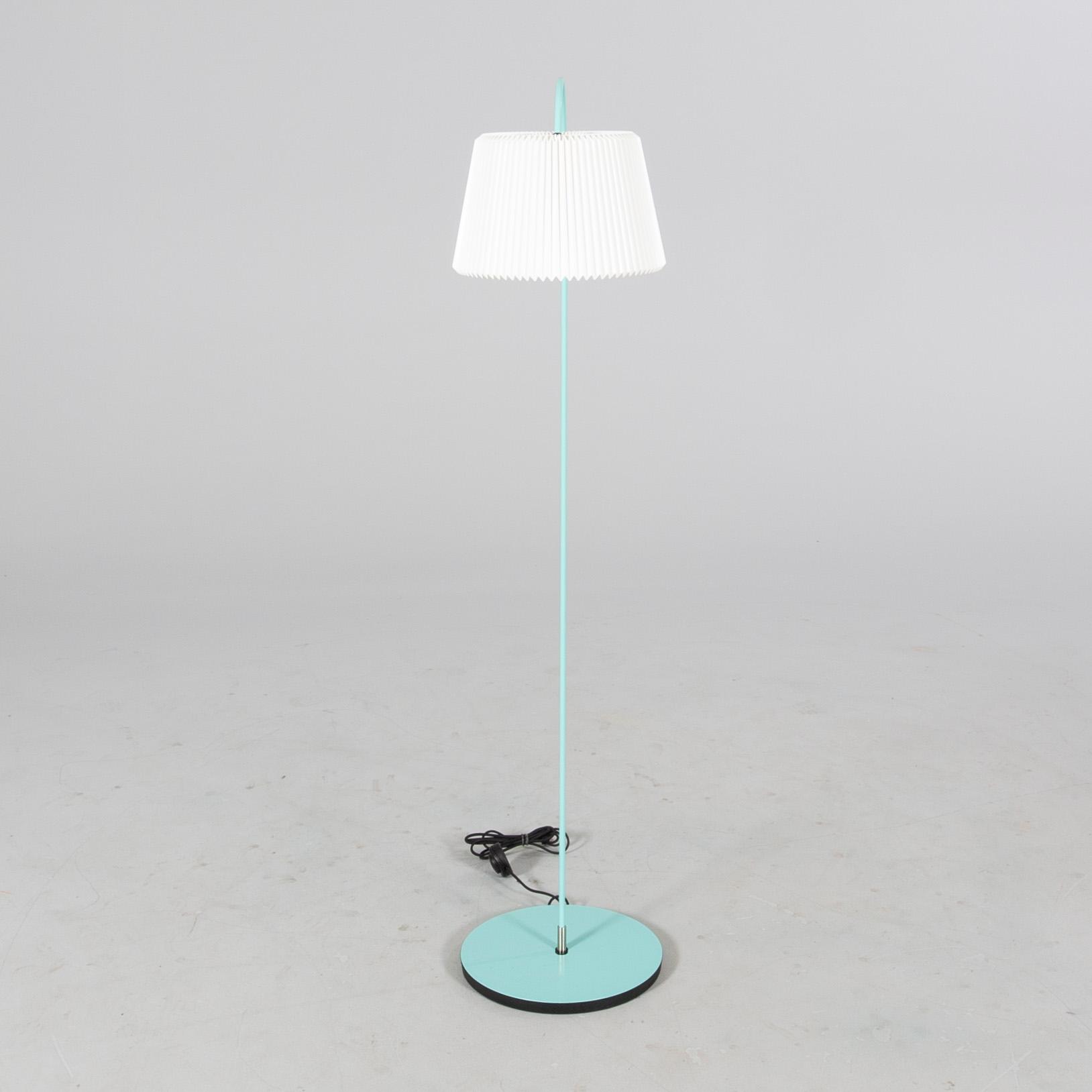 Harrit-Sørensen & Samson, a 320 Snowdrop floor lamp le Klint Denmark 21st century.