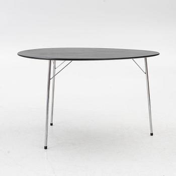 Arne Jacobsen, A table, “3603”, anniversary edition, Fritz Hansen, 2002.
