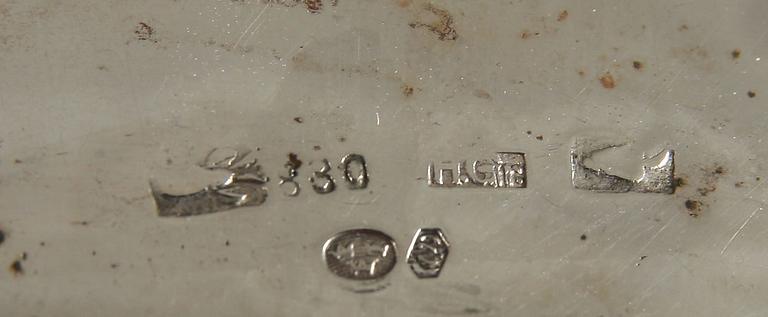 KAFFESERVIS, 2 delar, silver, rokokostil, svenska importstämplar, 1900-tal. Vikt c:a 700 + 180 g.