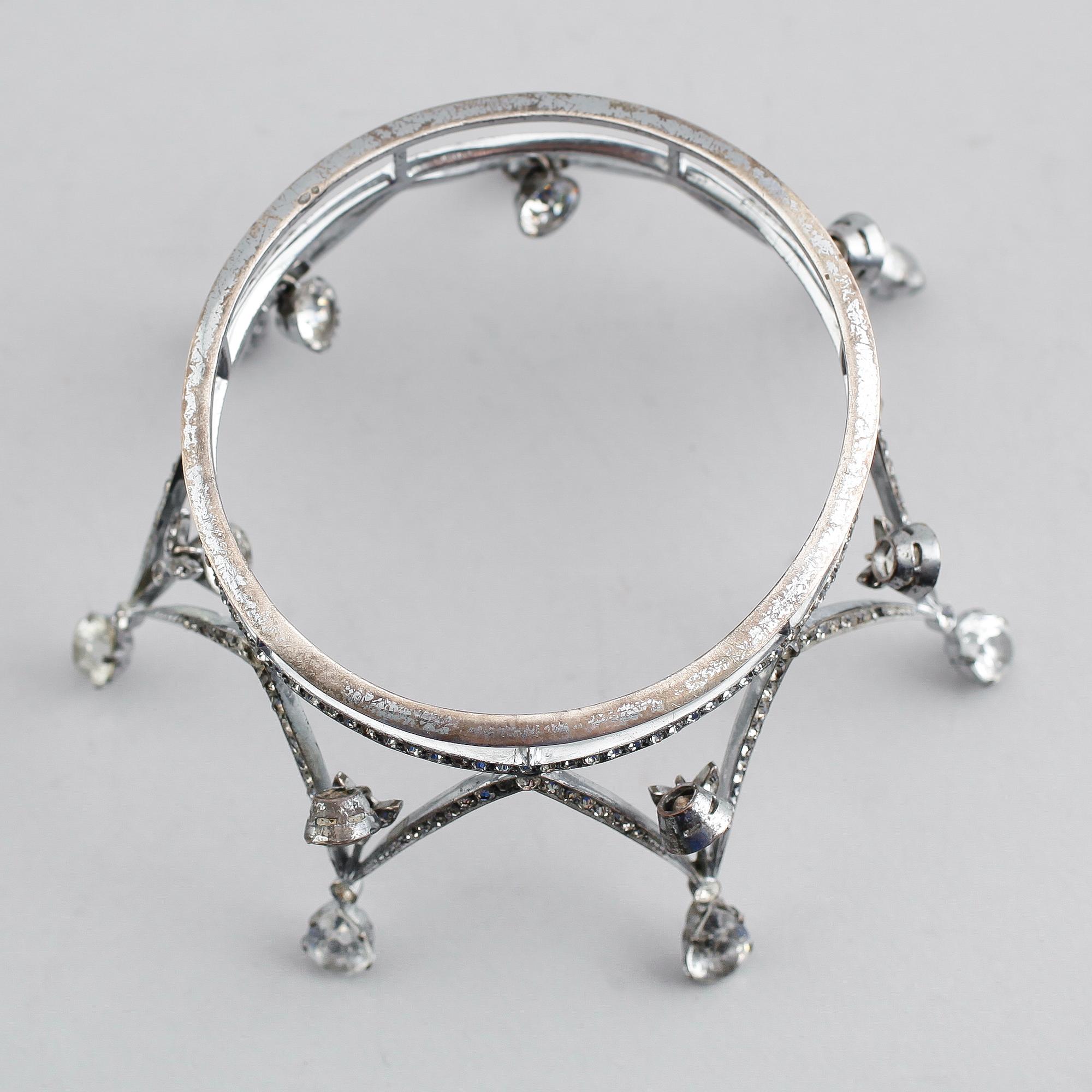 BRUDKRONA, sterlingsilver, pastestenar.