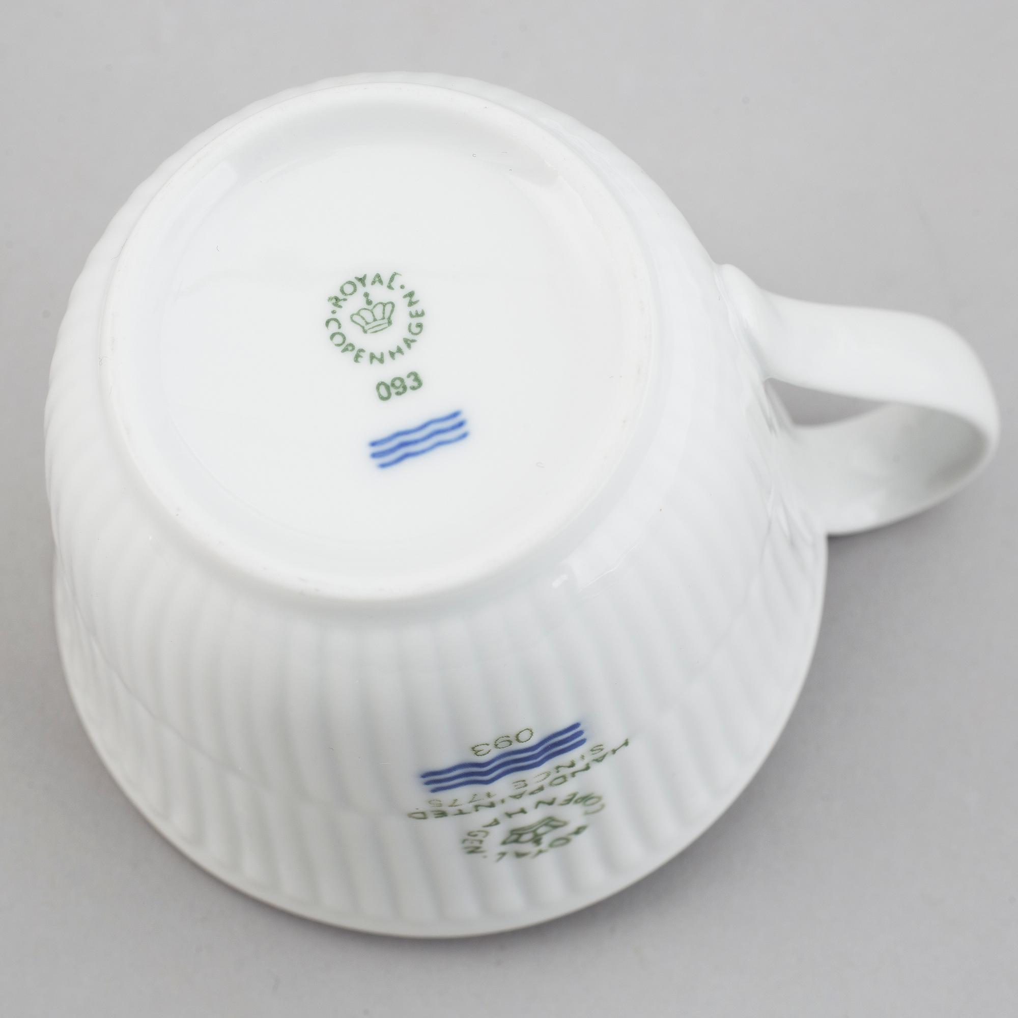 ROYAL COPENHAGEN, servis, 36 delar, porslin, "Fluted Signature".