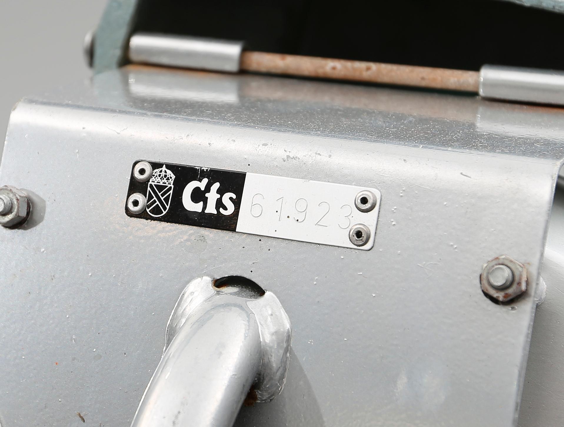 INDUSTRILAMPA, Britisch Bullfinch, 1900-talets mitt.