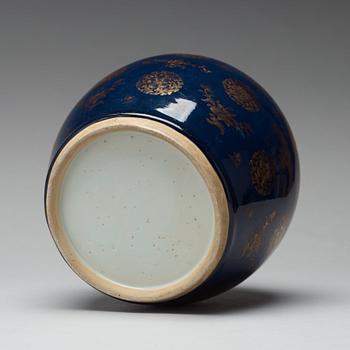 A powder blue jar, Qing dynasty, 18th Century.