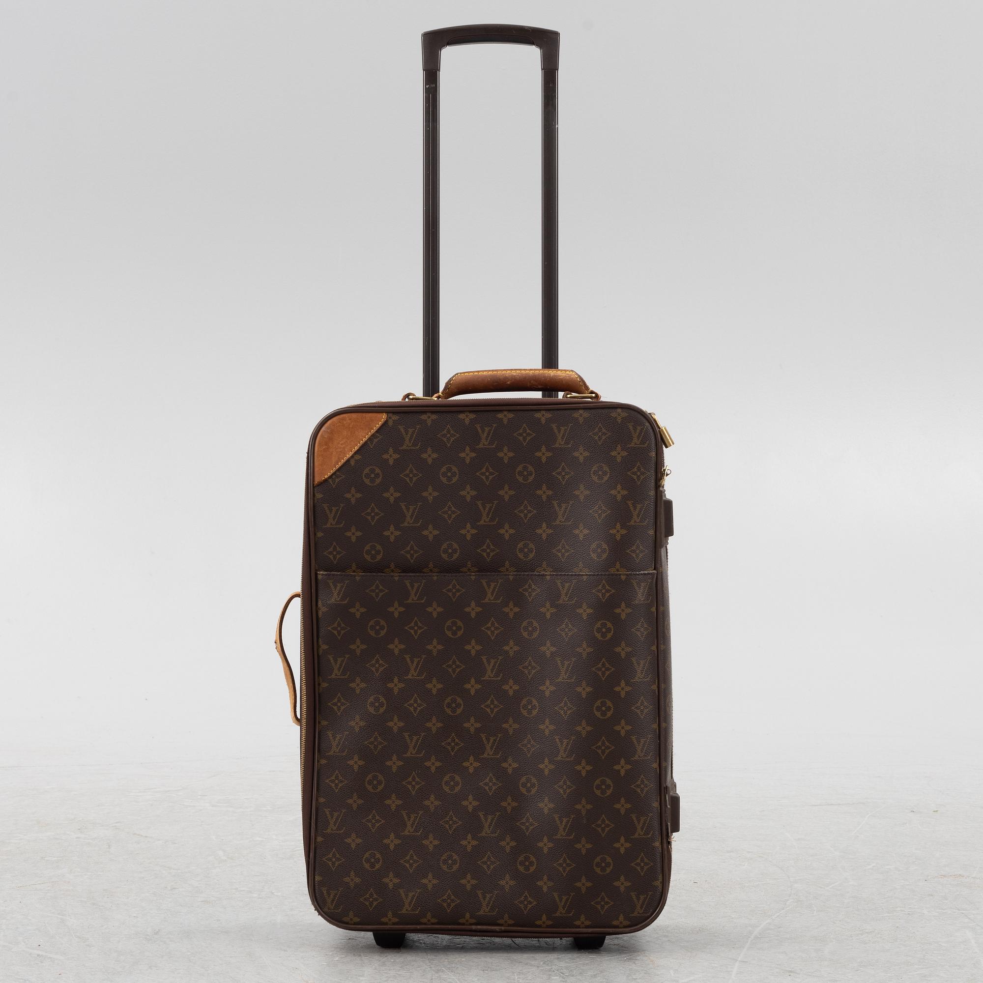 Louis Vuitton, Luggage, "Pégase 55".