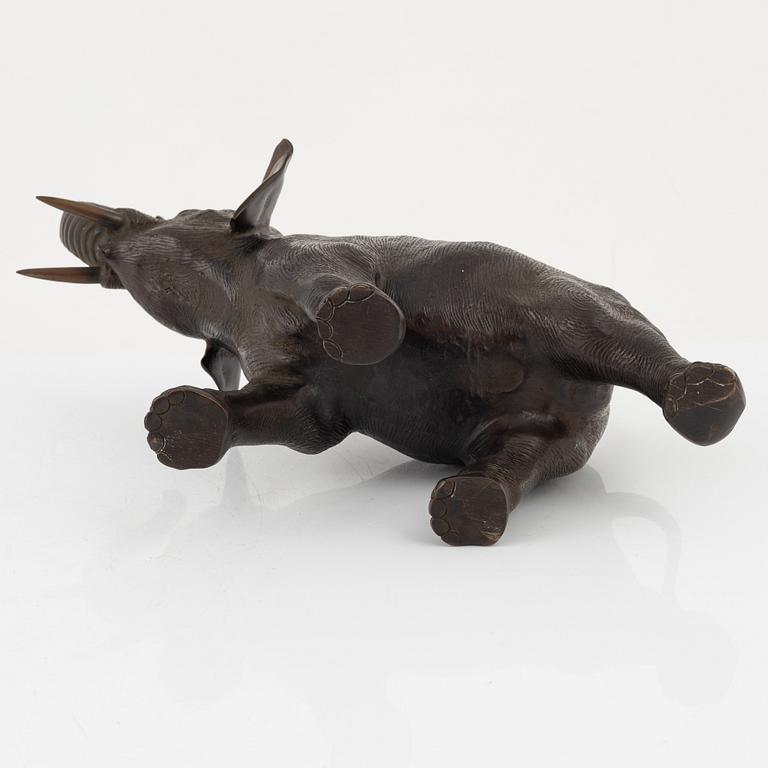 A bronze sculpture, Japan, Meiji (1868-1912).