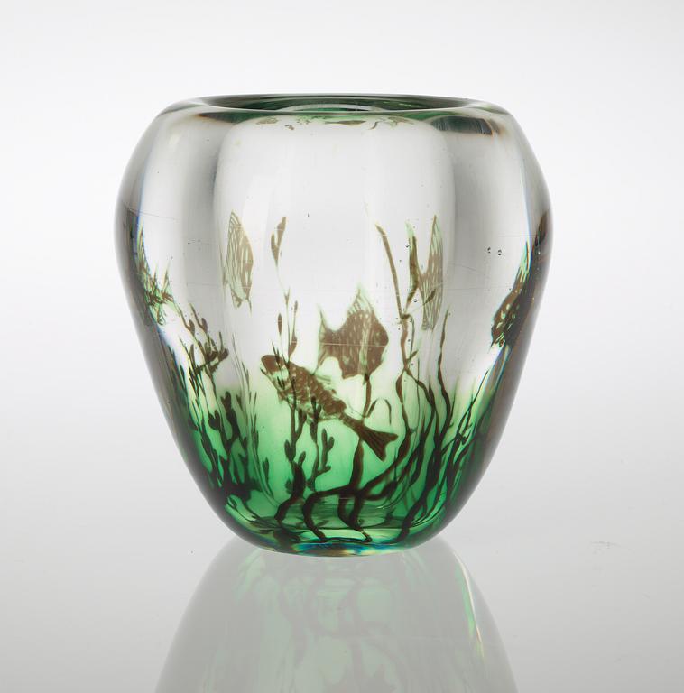 A Vicke Lindstrand 'fish graal' glass vase, Orrefors 1941.