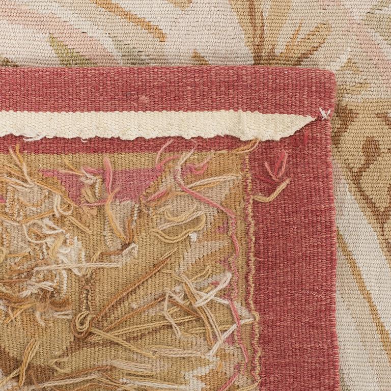 A Chinese Aubusson style carpet ca 310 x 239 cm.