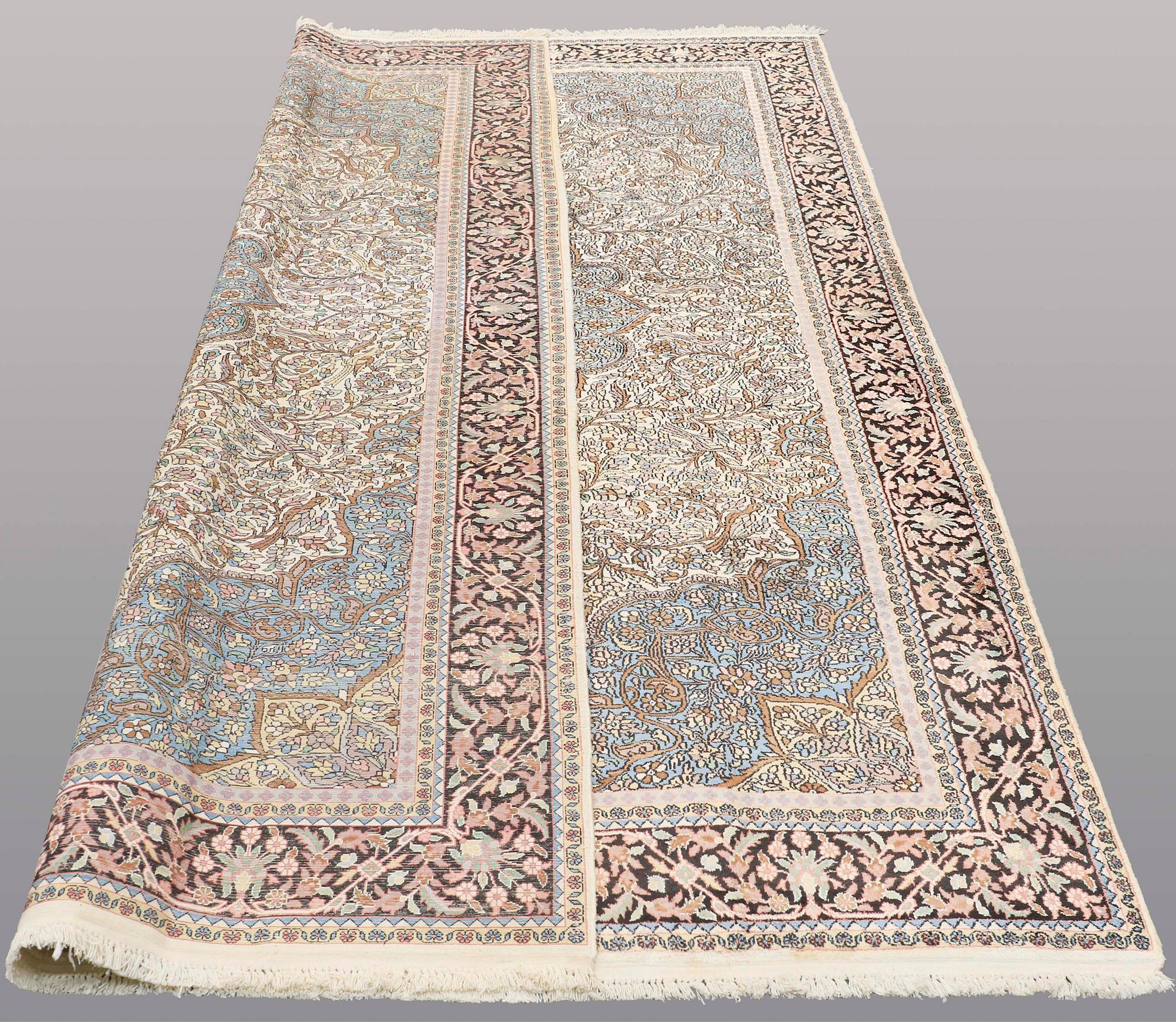 MATTA, Kashmir silke, ca 325x 210 cm.