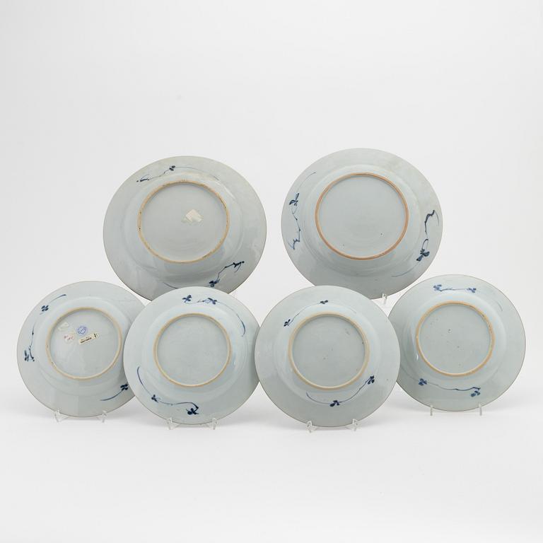 A group of two blue and white dishes and four plates, Qing dynasty, 18th century.