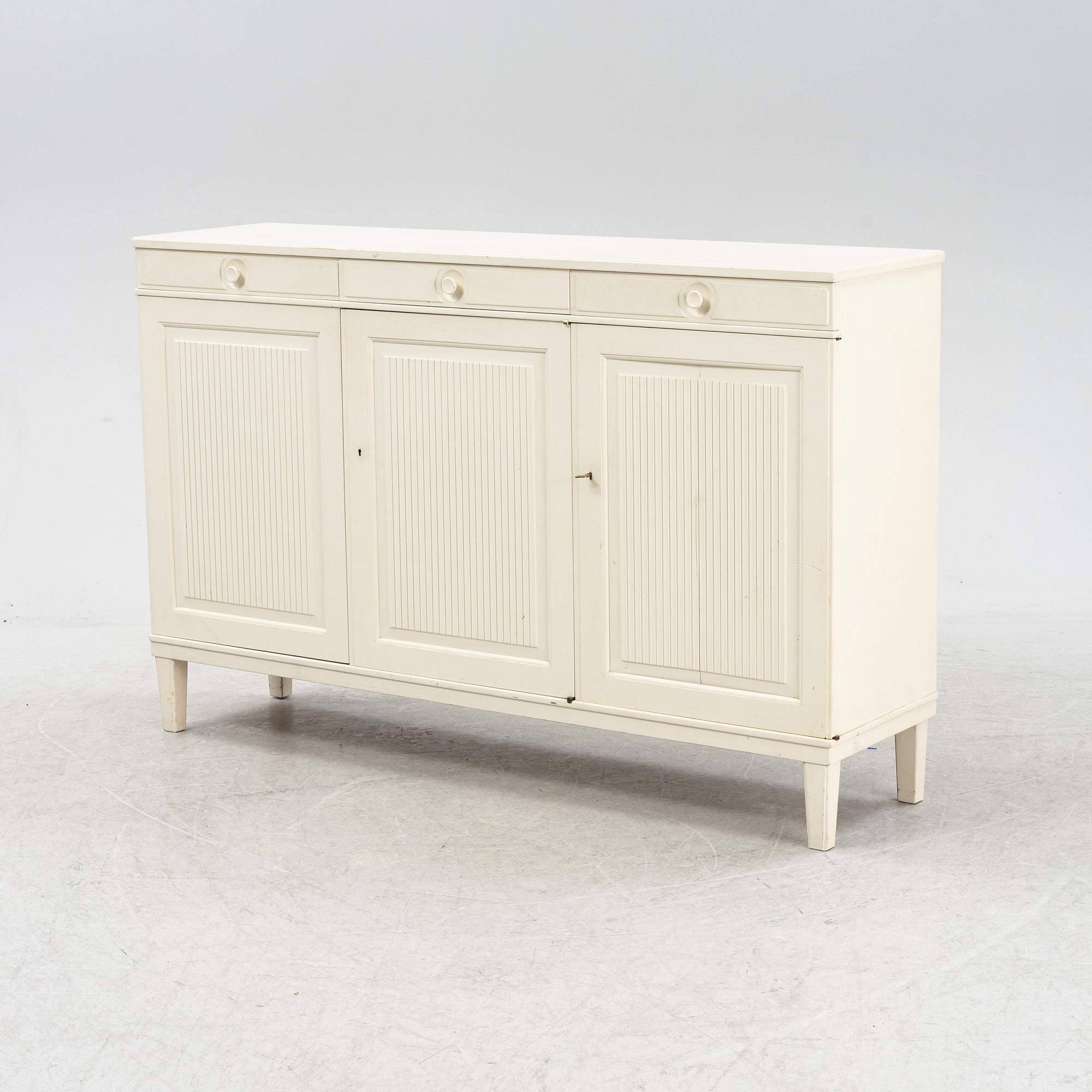 Carl Malmsten, sideboard, "Herrgården", Bodafors, 1900-talets andra hälft.