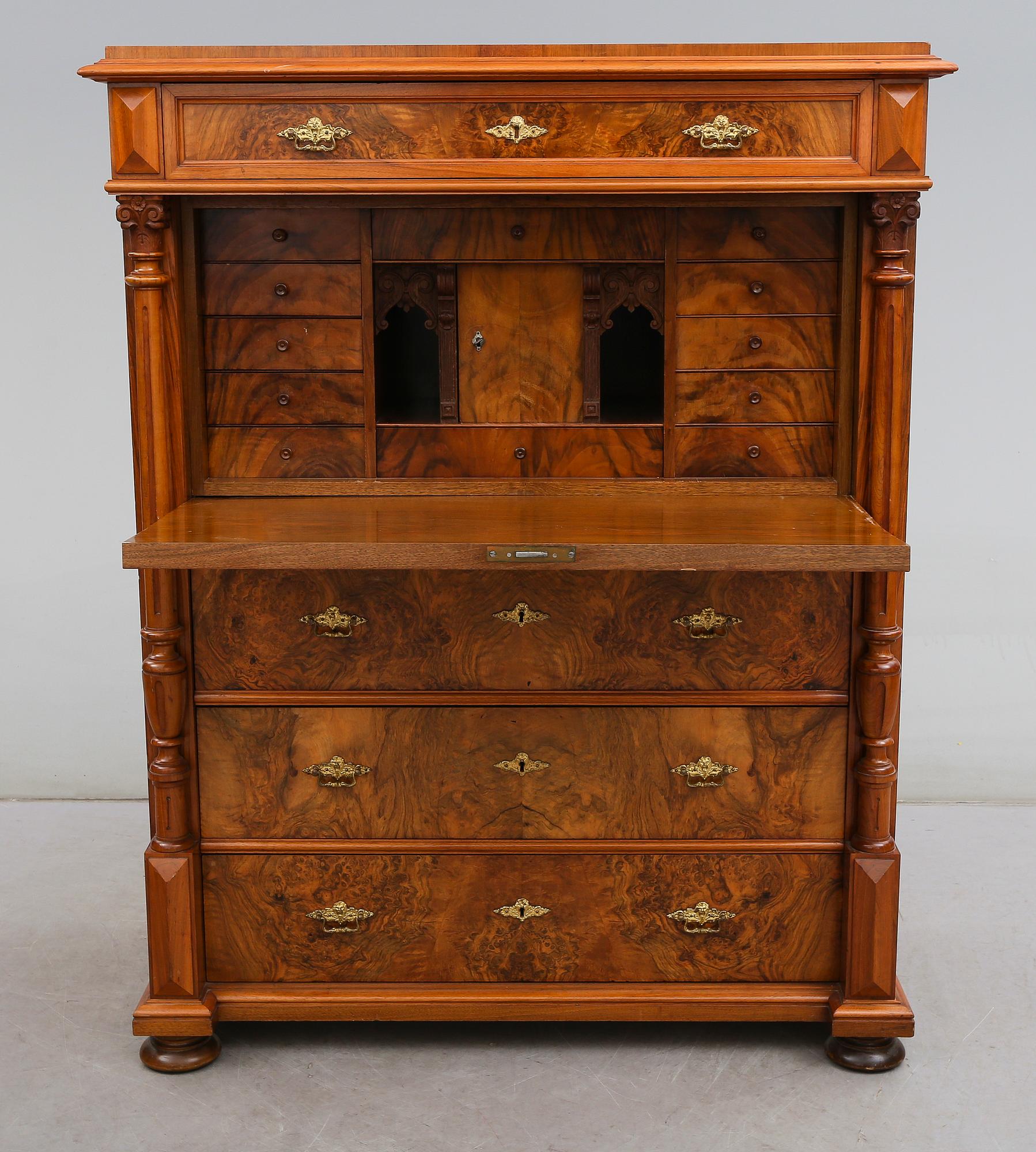 CHIFFONJÉ, 1800-talets andra hälft.
