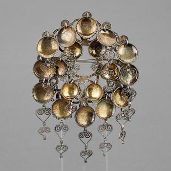 DRÄKTSMYCKE, Silver, möjligen Norge, 1900-talets första hälft, ca 53 g.