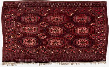 Carpet, Turkmenistan Chuval, approx. 97 x 168 cm.