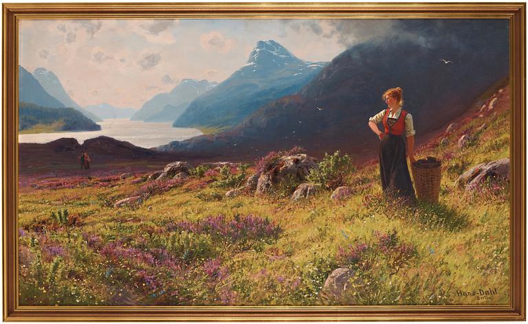 Hans Dahl, Kvinna i fjordlandskap.