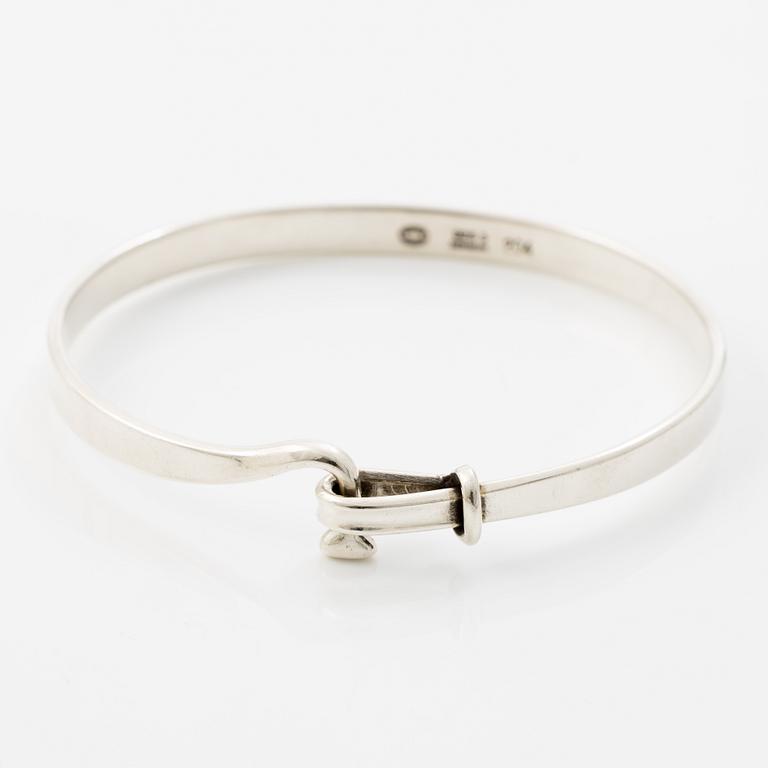 Vivianna Torun Bülow-Hübe, sterling silver bangle, for Georg Jensen.