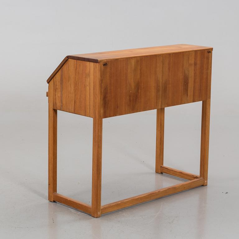 A Carl Malmsten writing desk "Lundvik".