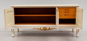 SIDEBOARD, rokokostil, Bodafors, 1900-talets mitt.