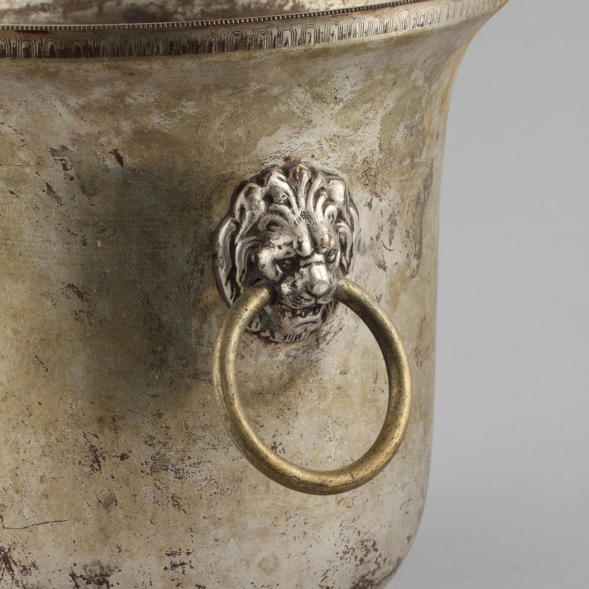 VINKYLARE, vitmetall, 1900-talets första hälft.