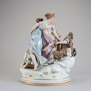 FIGURGRUPP, porslin, 1900-talets första hälft.