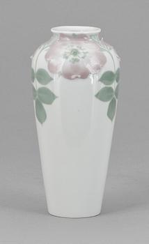 VAS, porslin, jugend, Anna Boberg, Rörstrand.