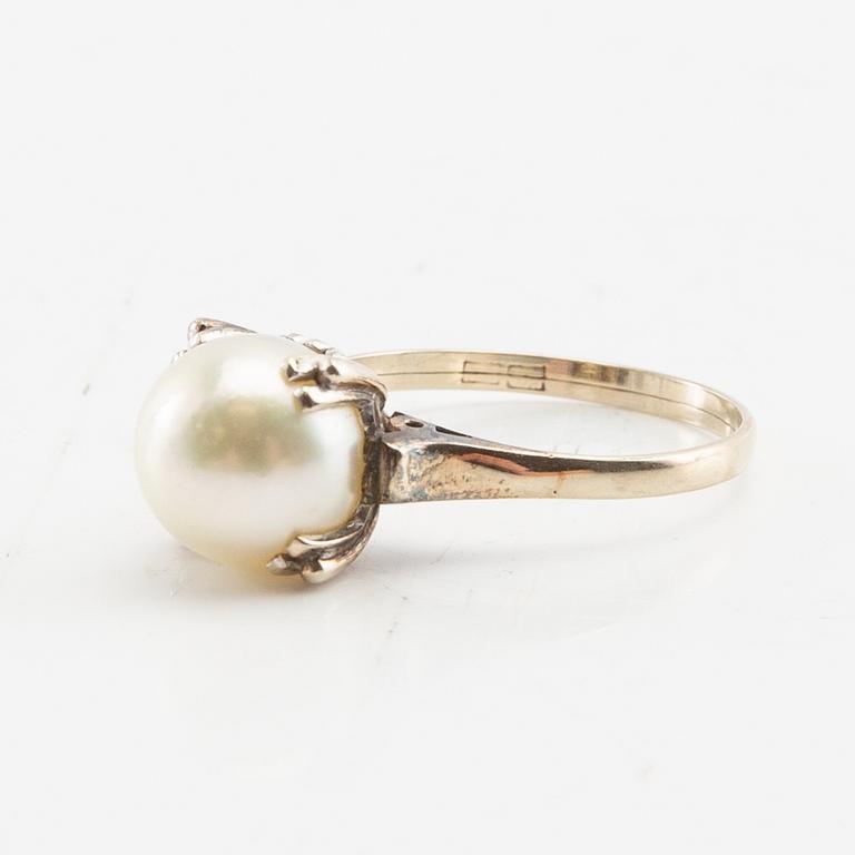 Ring, 14K gold with pearl.