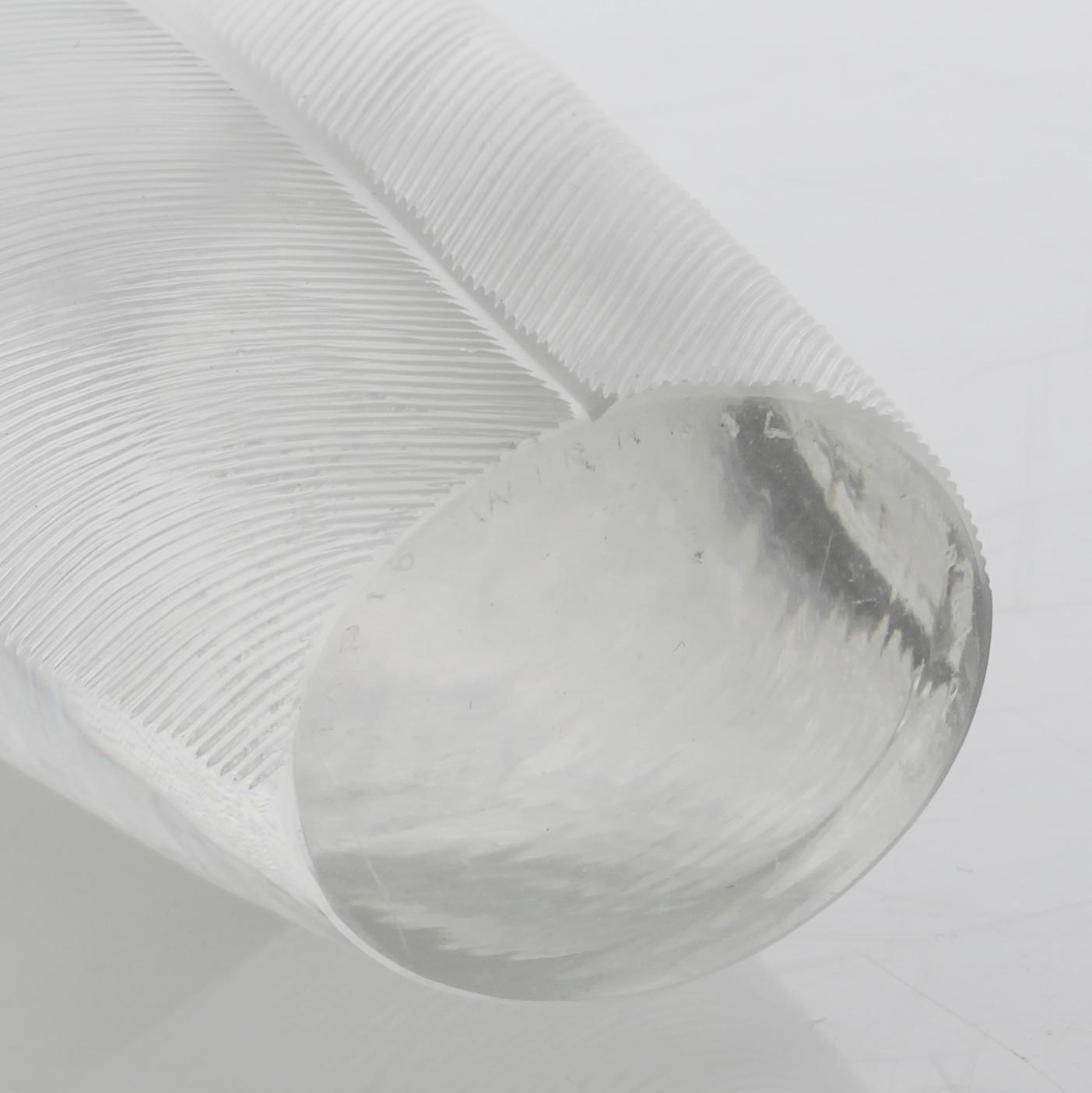 TAPIO WIRKKALA, vas, "Sulka / Fjäder", glas, Iittala, signerad, daterad -57.