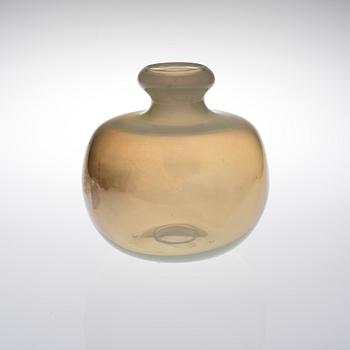 KAJ FRANCK, BOTTLE. Nuutajärvi, 1960s.