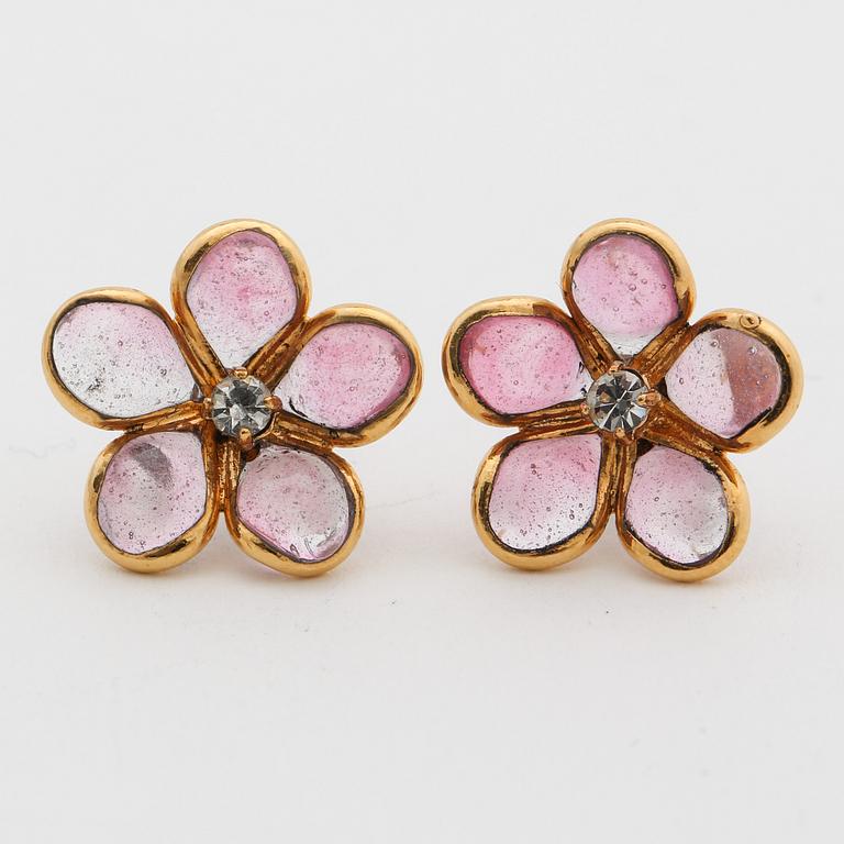 CHANEL, earrings.