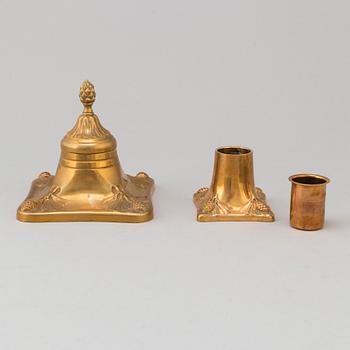 CARL HJALMAR NORRSTRÖM, a brass writing table set, 5 pieces, Art Nouveau, Skultuna.