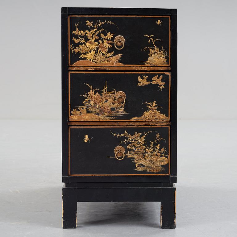 Cupboard, Japan, Edo (1603-1868), later stand.