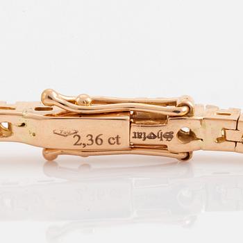 Brilliant cut diamond tennis bracelet,