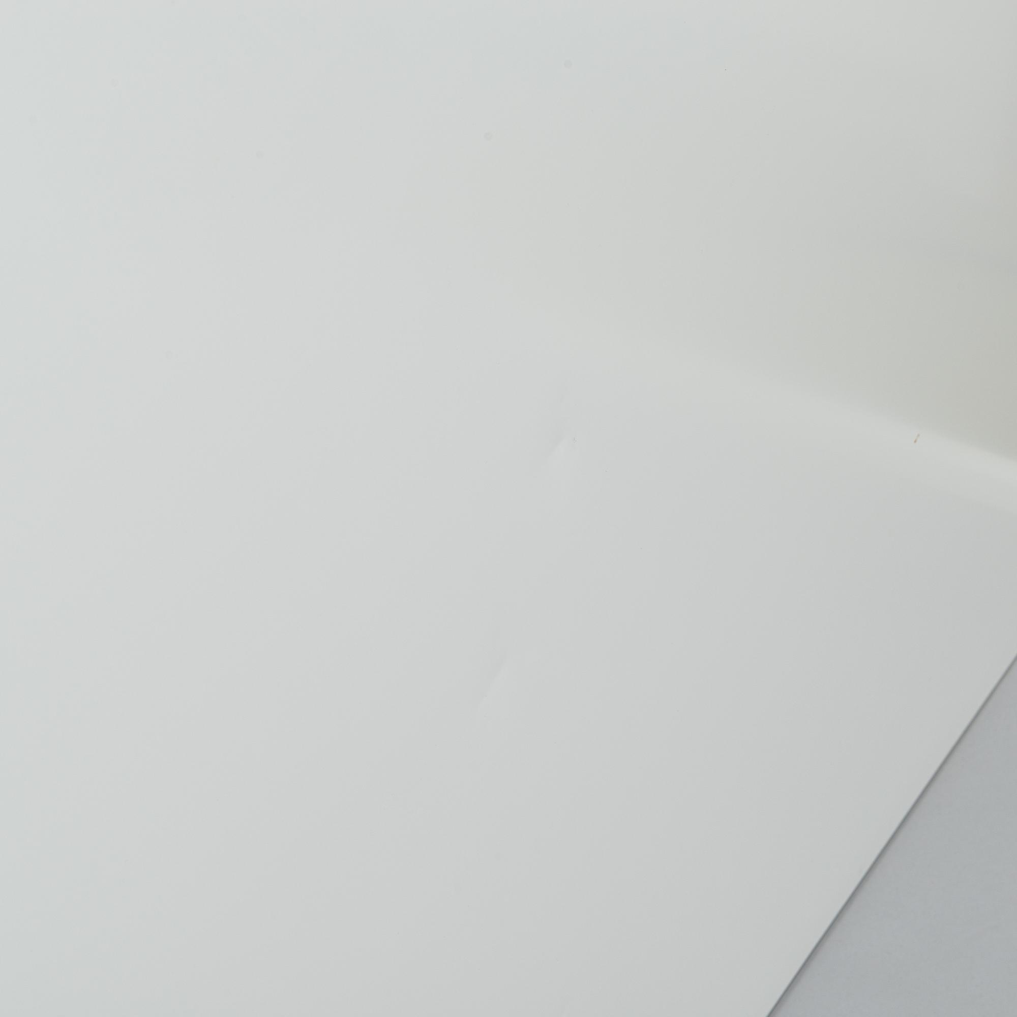 Piergiorgio och Michele Cazzaniga, bord, "Tense", MDF Italia, 2010-tal.