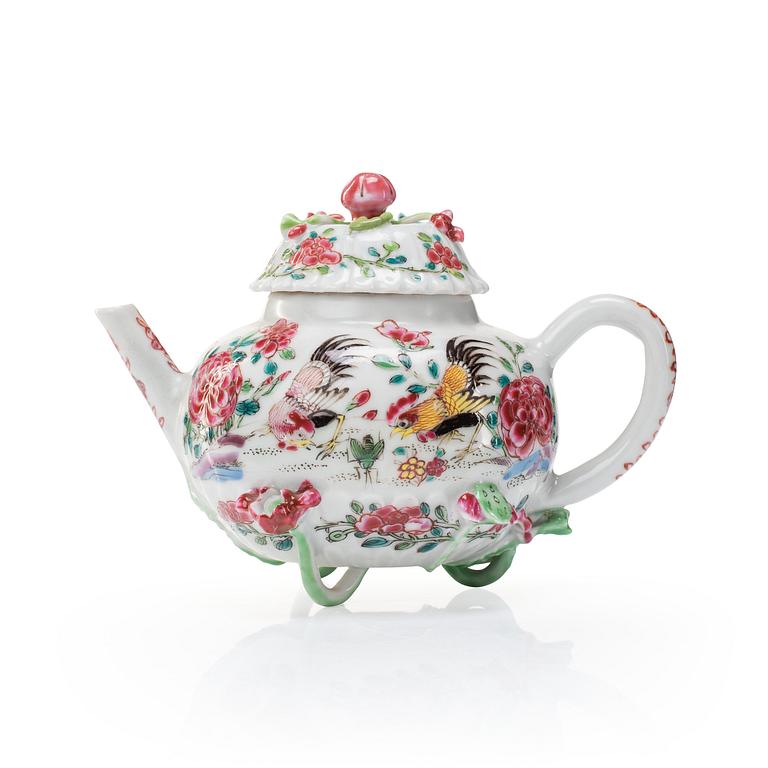 A famille rose tea pot with cover, Qing dynasty, Yongzheng (1723-35).