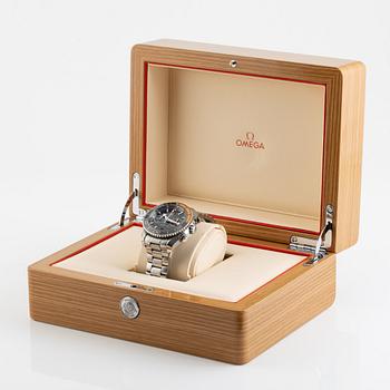 Omega, Seamaster, Planet Ocean 600M, wristwatch, chronograph, 45,5 mm.