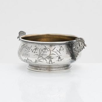 A parcel-gilt silver bowl, Moskva 1898-1914.