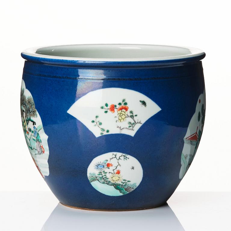 A powder blue flower pot, late Qing dynasty, circa 1900.