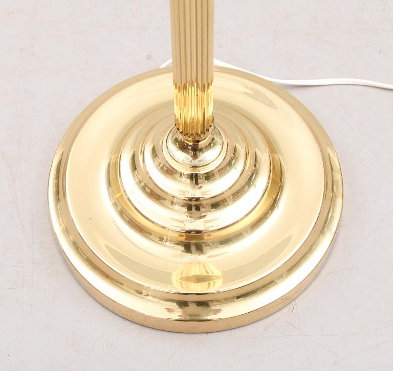 GOLVLAMPA, 1900-talets andra hälft.