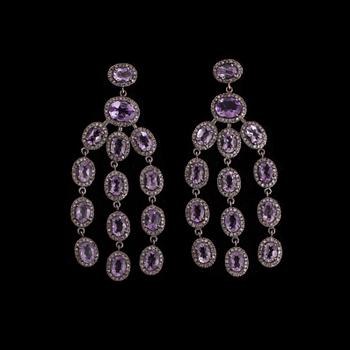 ÖRHÄNGEN, silver, ametister, 8/8-slipade diamanter. Vikt ca 21,7 g.
