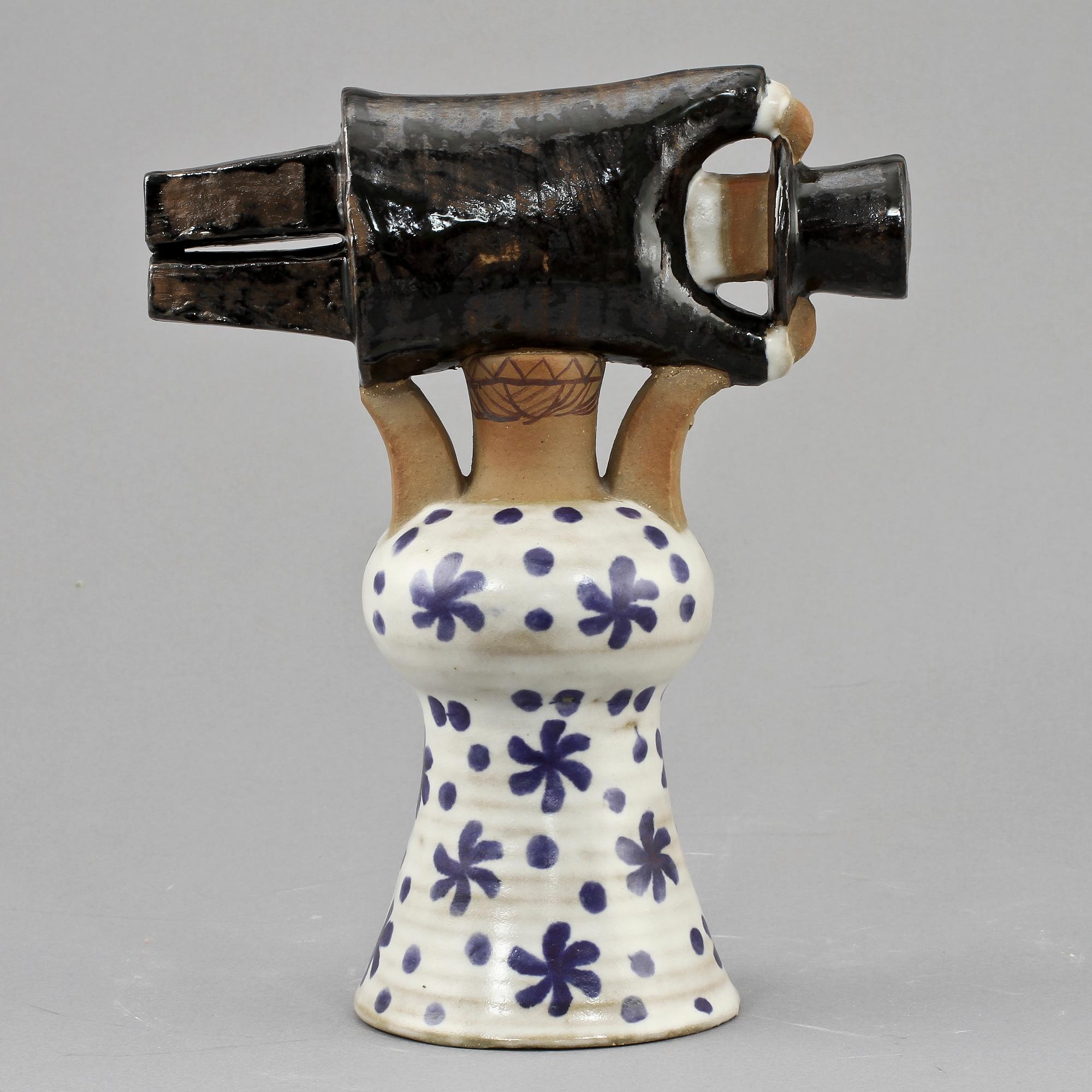 FIGURIN, stengods, "Samhällsdebatten", Lisa Larson, Gustavsberg.