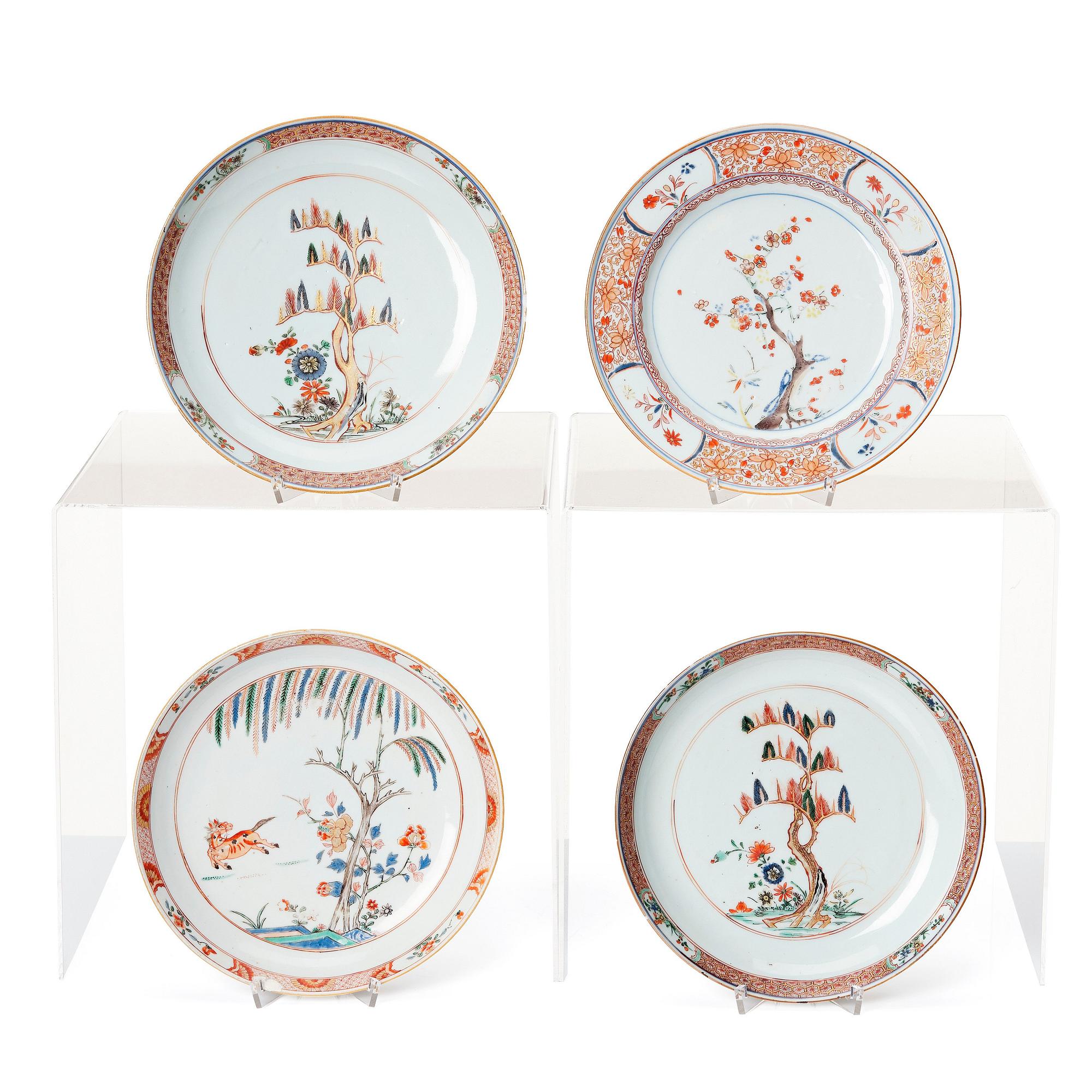 A set of four odd imari verte dishes, Qing dynasty, Kangxi (1662-1722).