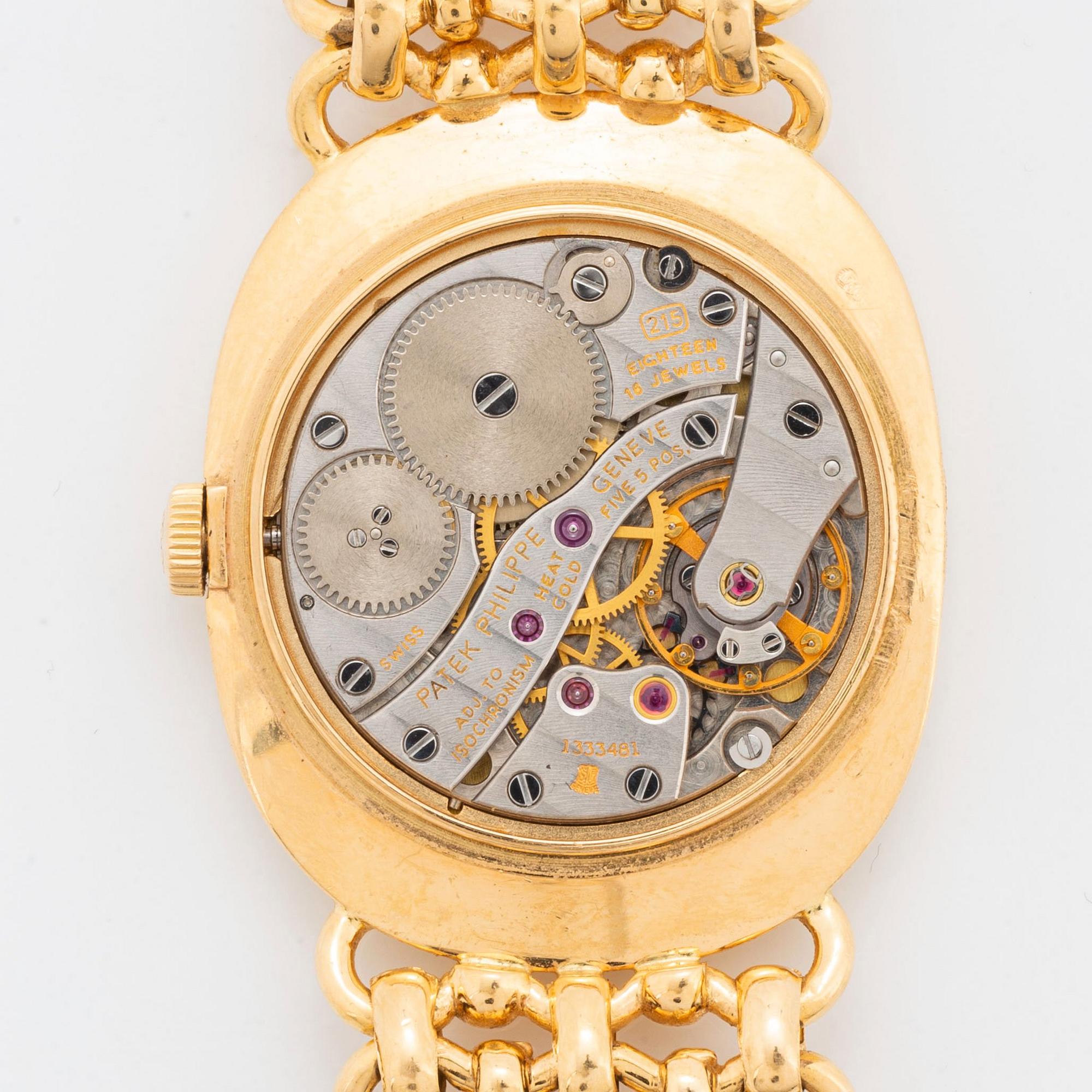 Patek Philippe, Golden Ellipse, wristwatch, 27 x 32 mm.
