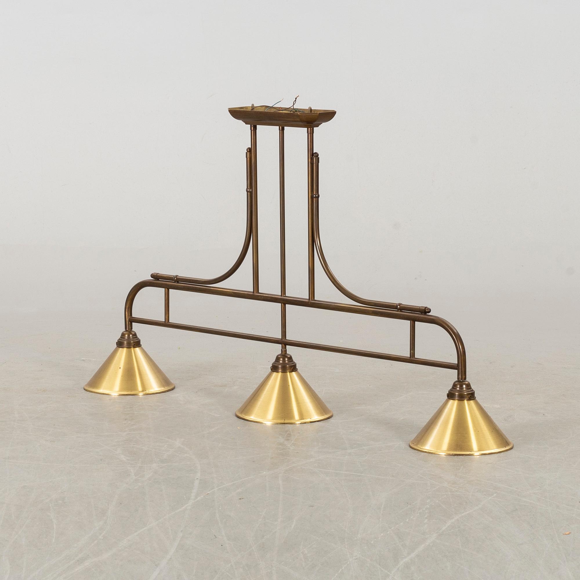 TAKLAMPA/BILJARDBORDSLAMPA modern tillverkning.