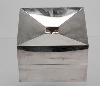 DOSA, silver, Konstfackskolan, Stockholm, 1987. Vikt ca 650g.