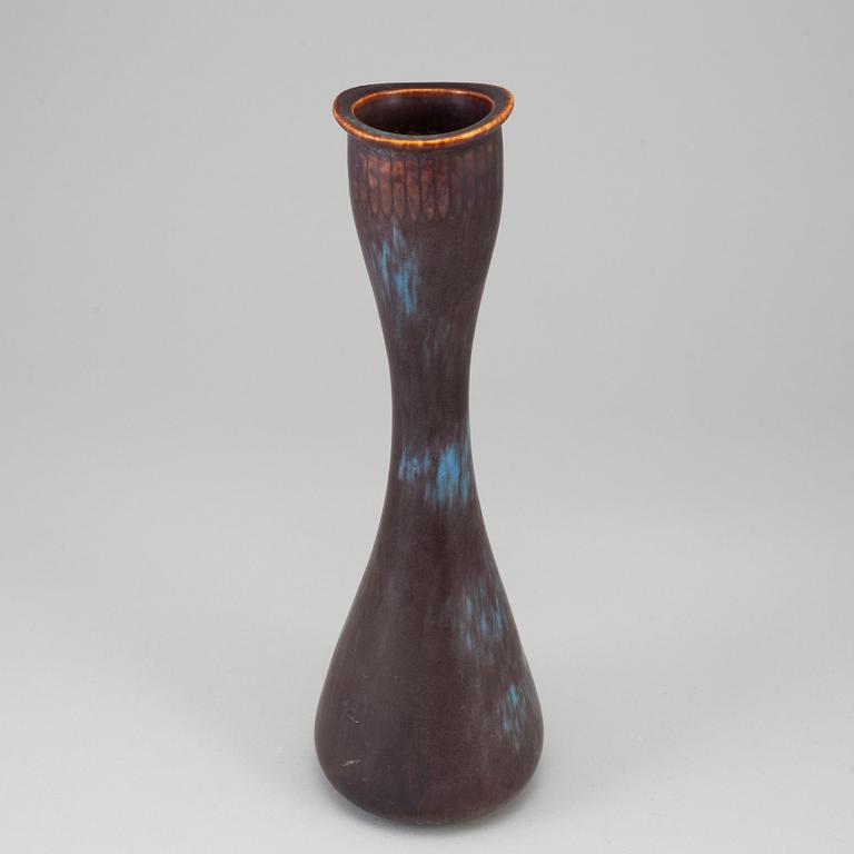 GUNNAR NYLUND, a stoneware vase, Rörstrand, Sweden.