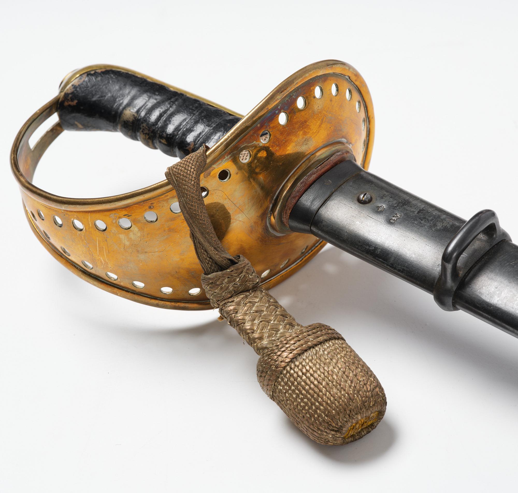 Sabel, svensk, m/1893 för kavalleriet, med balja.