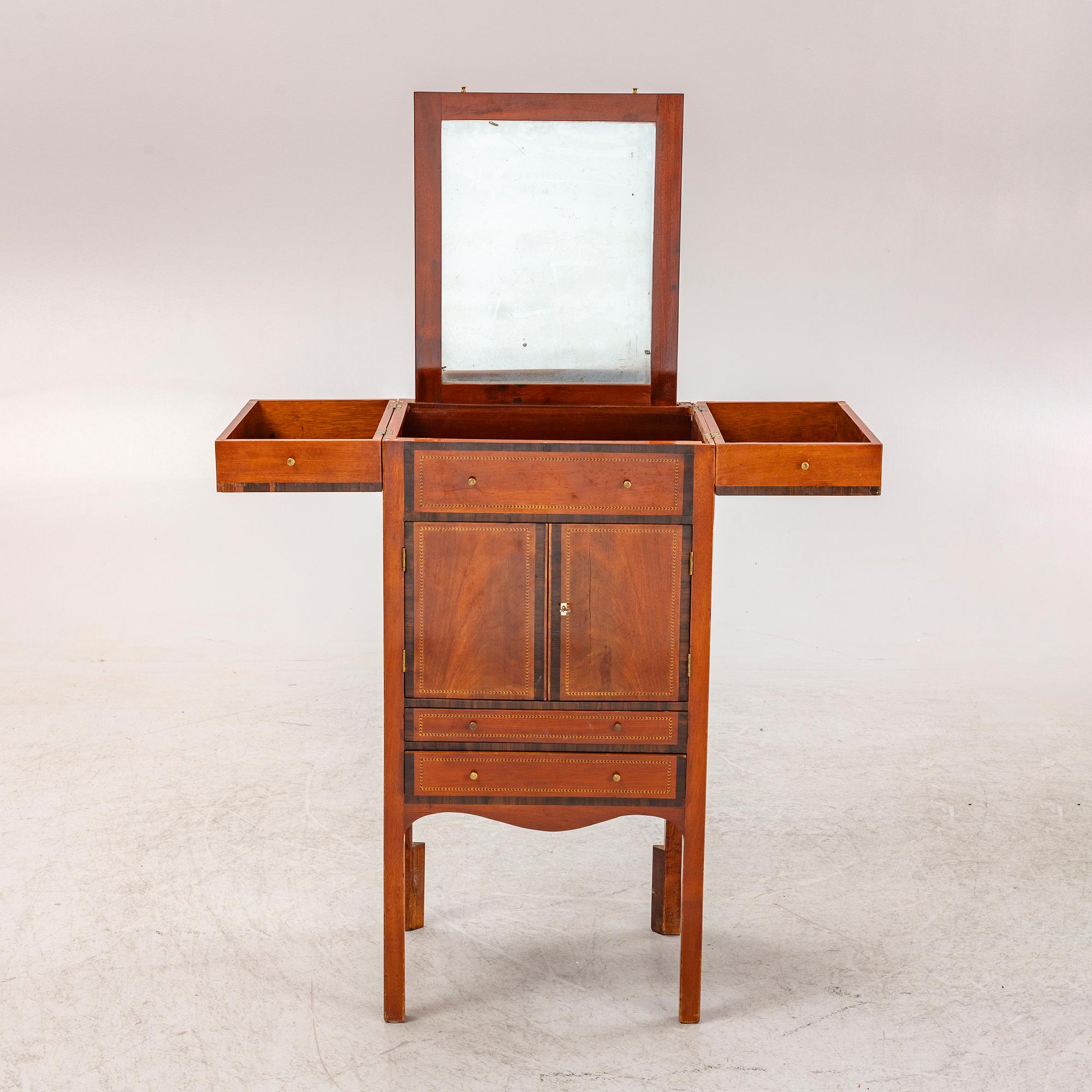 Toilette furniture, circa 1800.