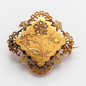 Brosch, 21K guld och pärlor, Frankrike omkring 1900.
